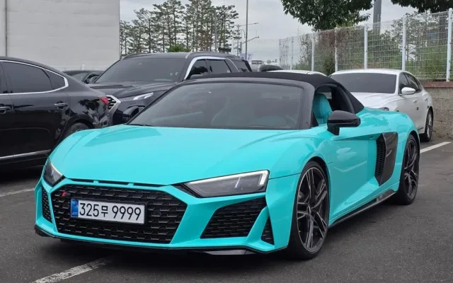 인천신용회복자동차 R8 (4S) 5.2 V10 퍼포먼스 스파이더 매물 사진 2 - 2022/04 25,941km